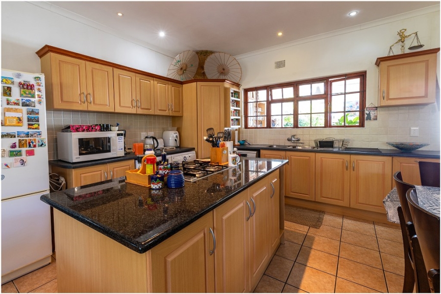 4 Bedroom Property for Sale in Klein Berlyn Western Cape